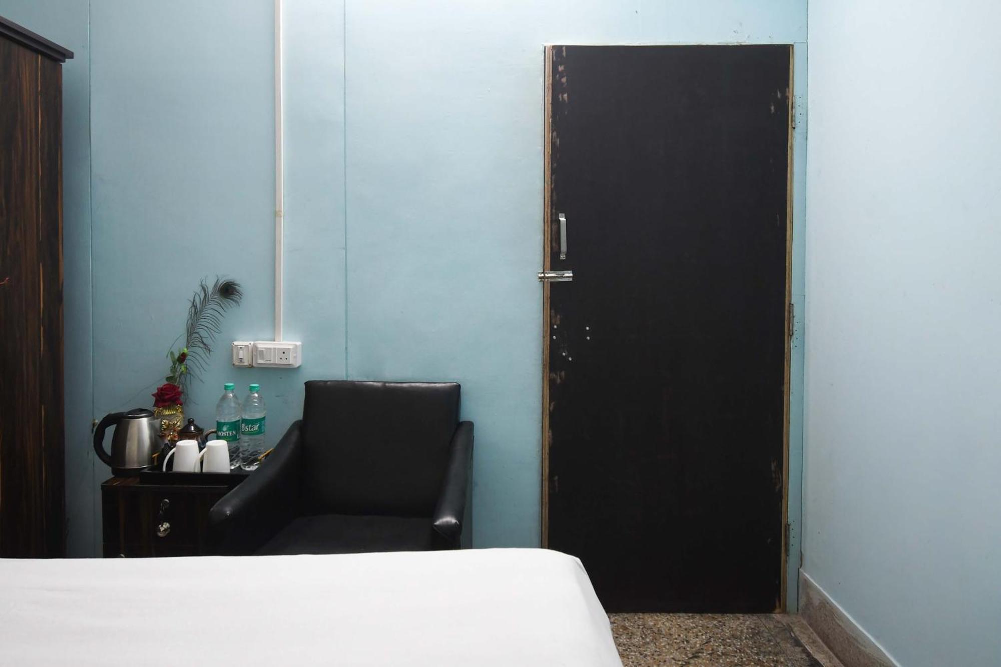Hotel O Blue Cherry Guest House Kolkata Exterior photo