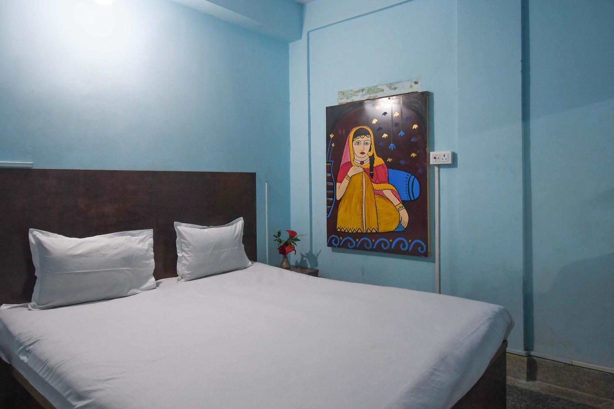 Hotel O Blue Cherry Guest House Kolkata Exterior photo